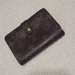 Louis Vuitton -  authentic - Brown Monogram Wallet